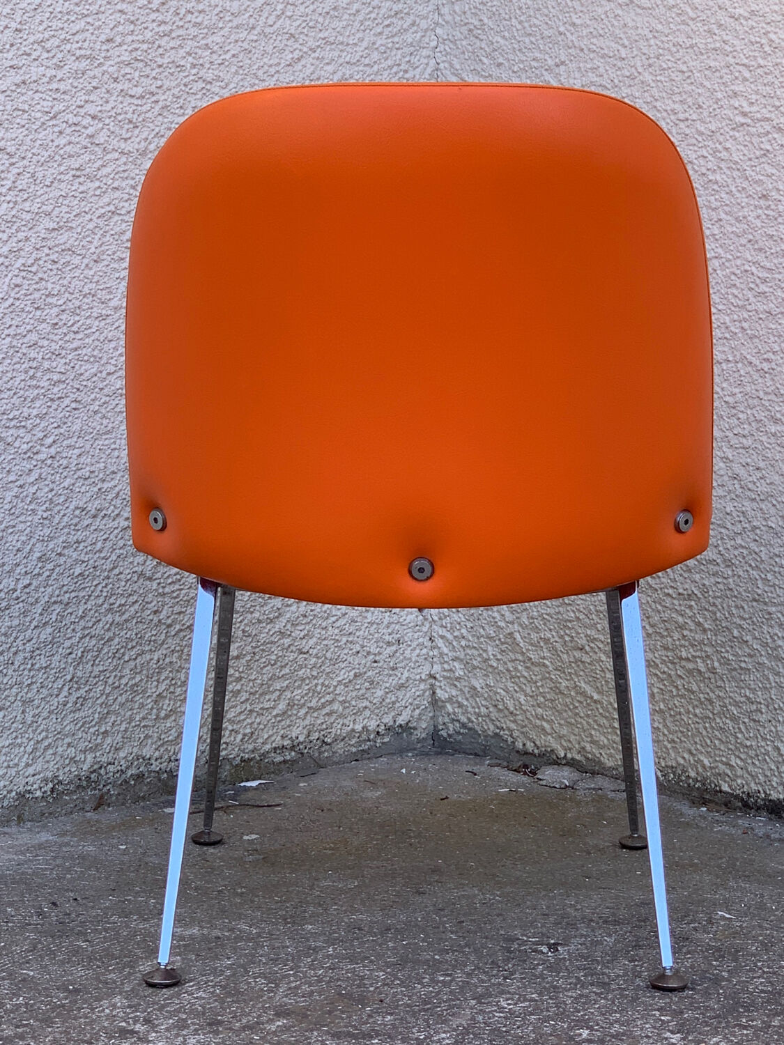 Chauffeuse vintage orange skaï et chrome 1970