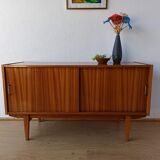 Buffet moderniste des années 1970