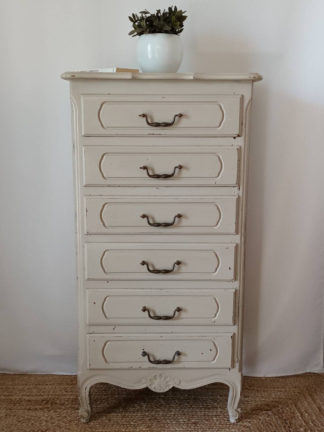 Louis XV style chiffonier with patina, 20th century