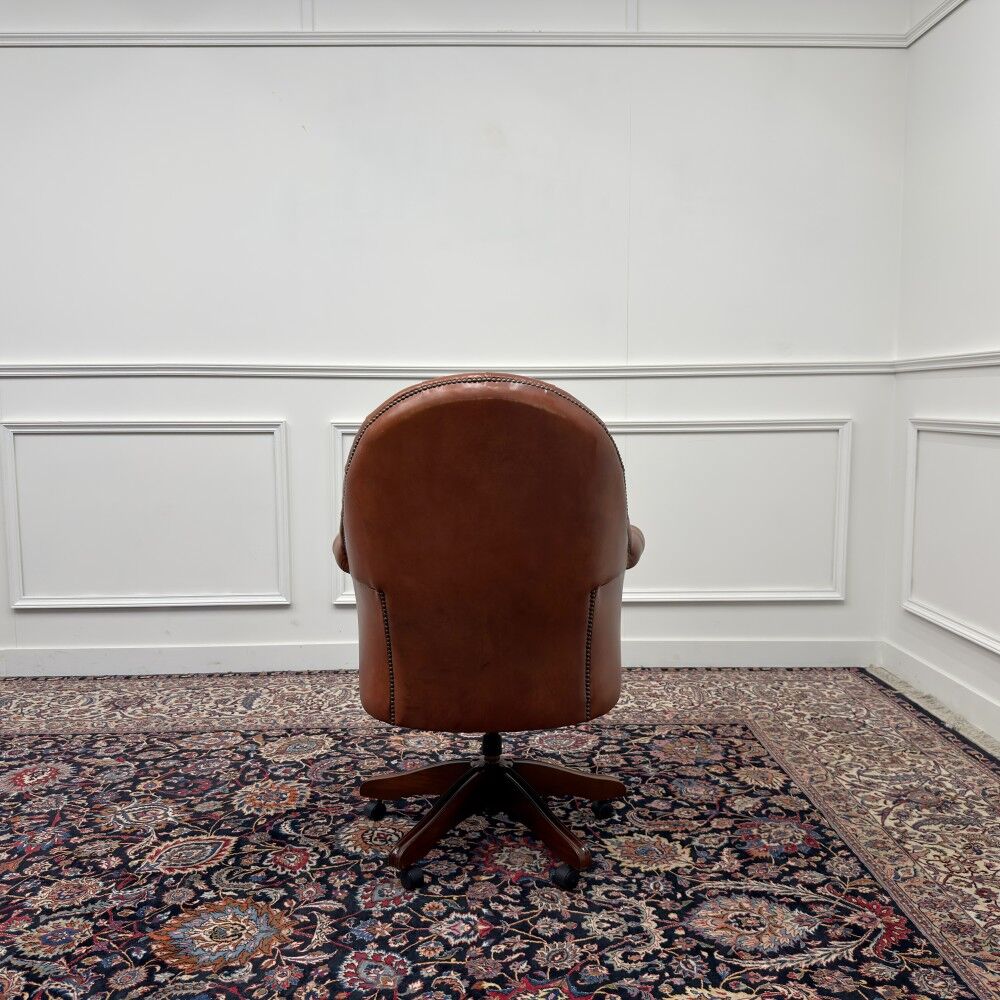 Chaise de directeur Chesterfield anglaise classique