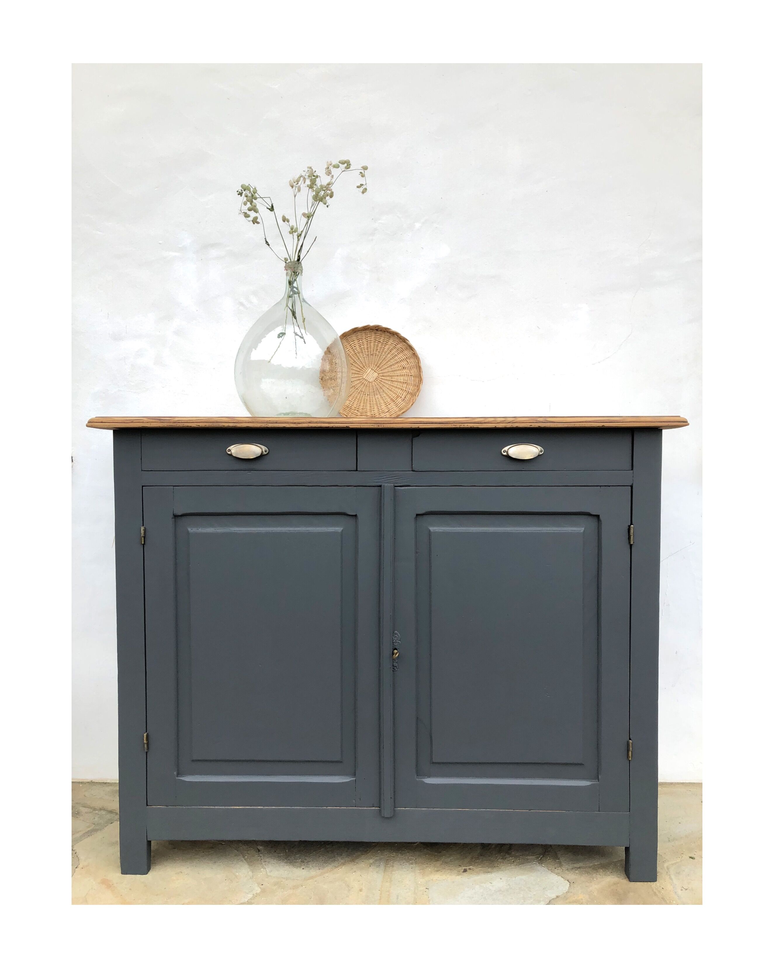 Vintage parisian buffet