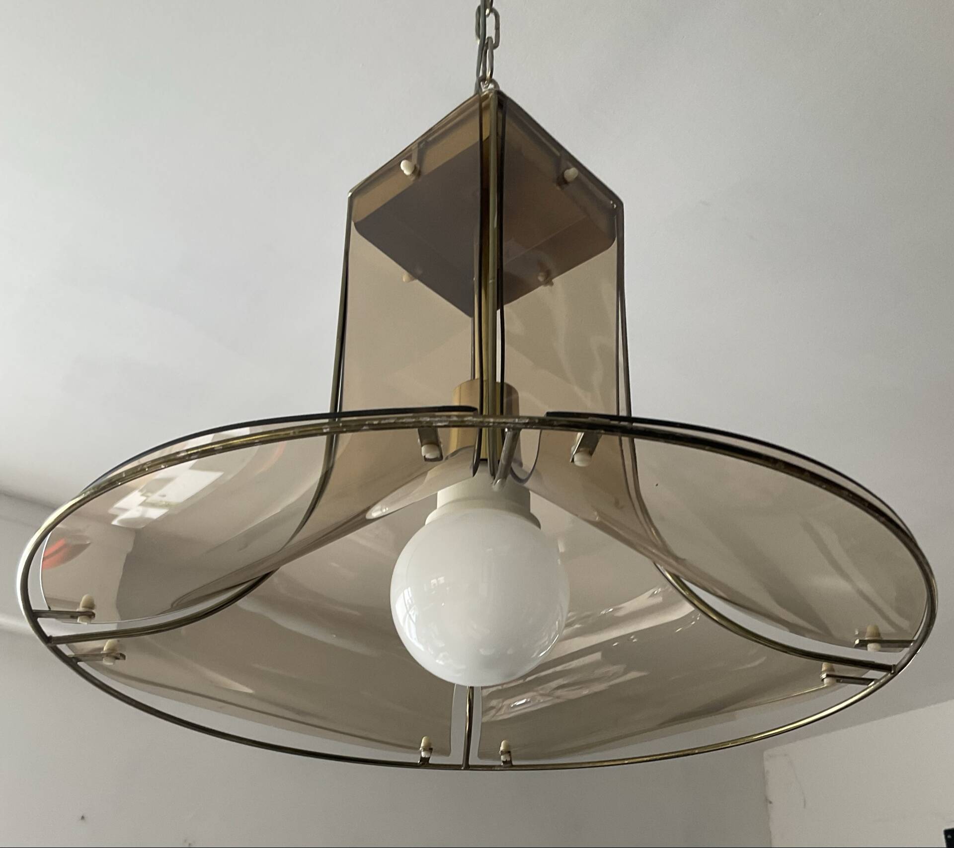 Italian suspension lamp in smoked glass and brass from the 1970s.