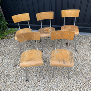 Chaise d'écolier plusieurs pièces disponibles