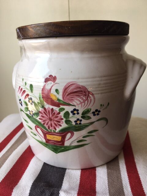 Painted sandstone salt pot