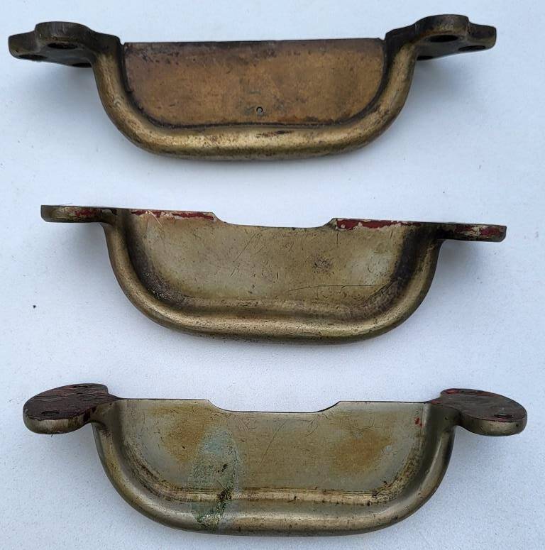 Lot 3 Sprague metro door handles 1920