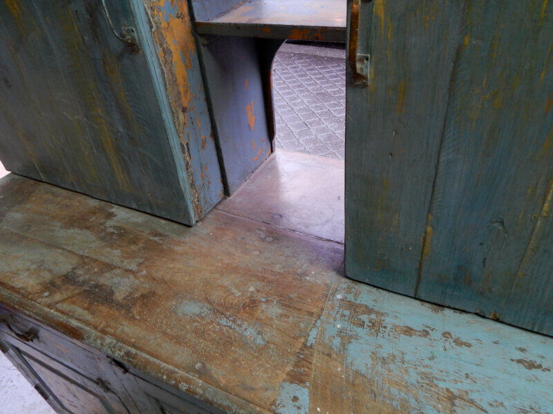 Metier echoppe piece d'origine furniture showcase counter