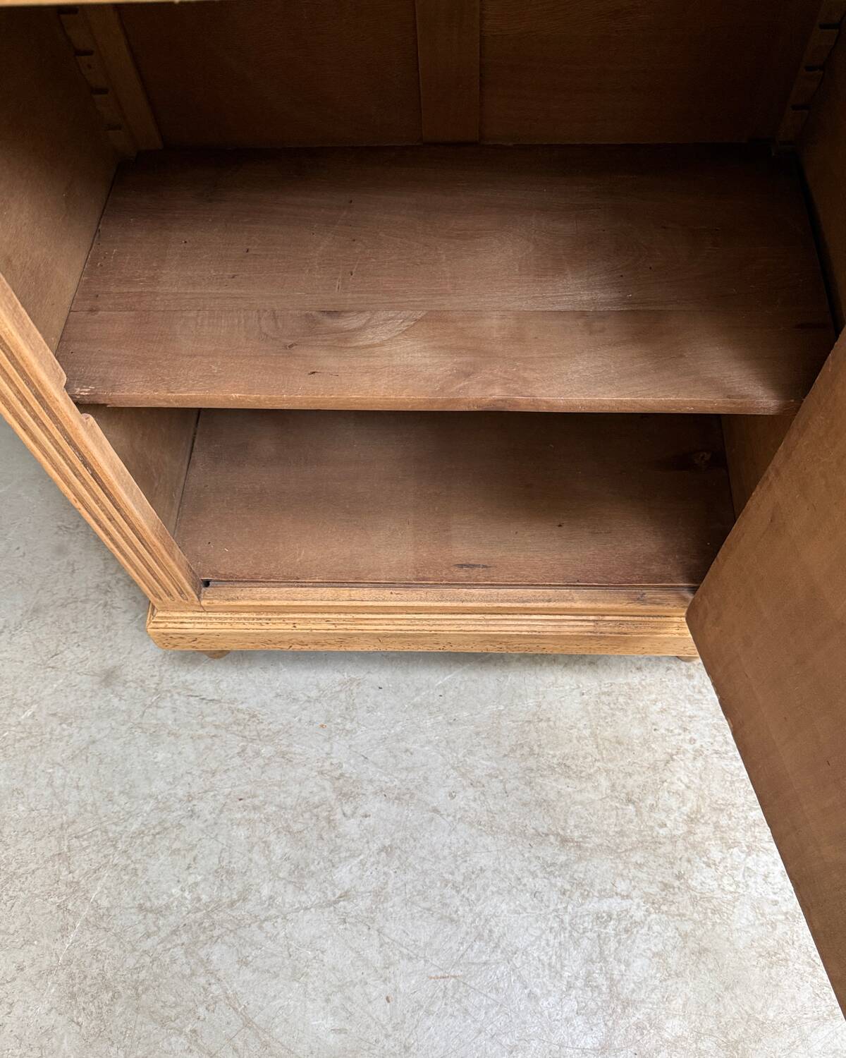 Renovated Parisian showcase