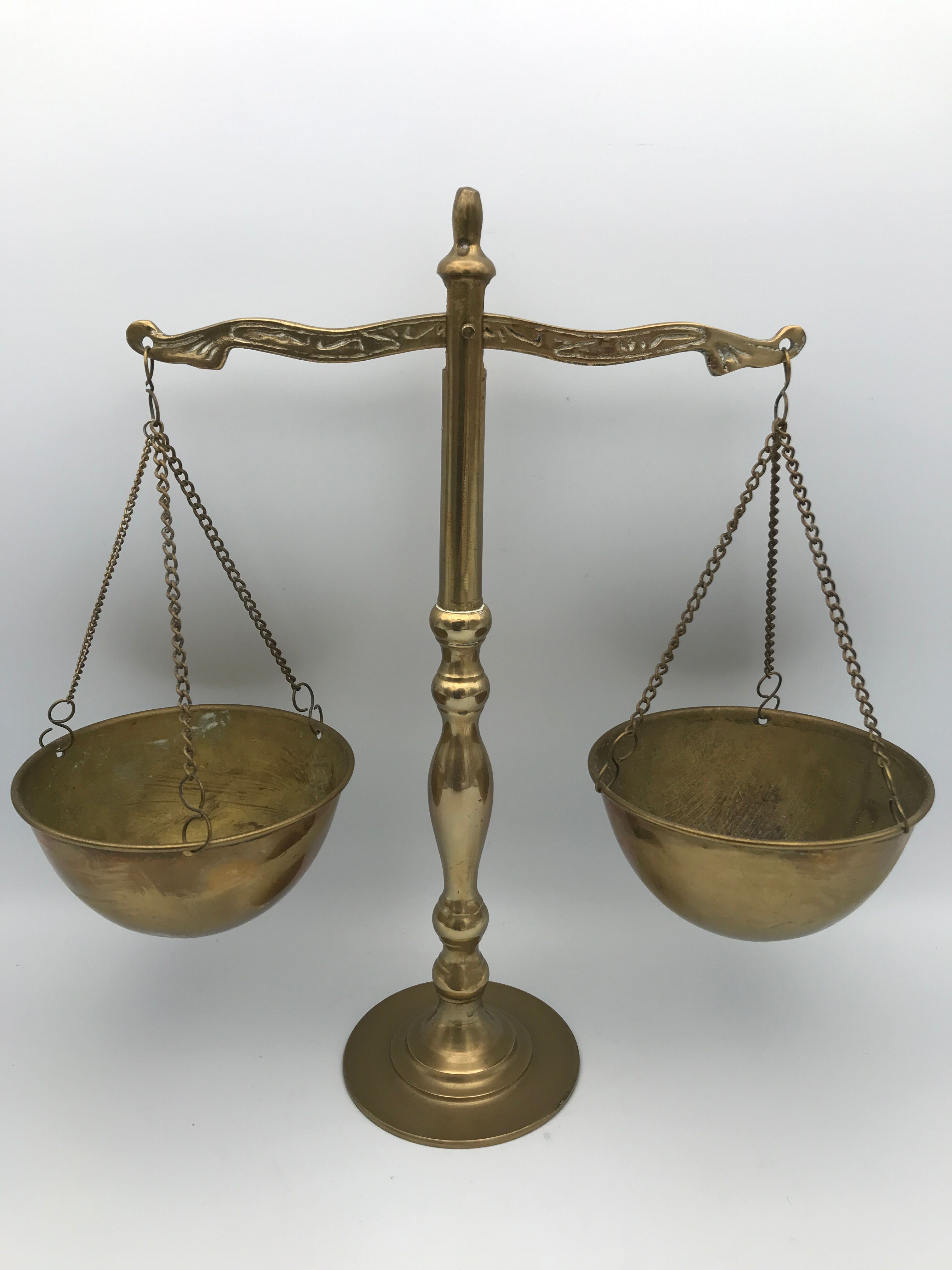 Decorative brass equal arms scale -25.5 cm