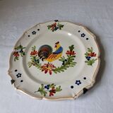 Decorative plate in earthenware with rooster design. Late 19th century.
