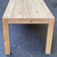 Table à manger rénovée en pin massif style scandinave brutaliste des années