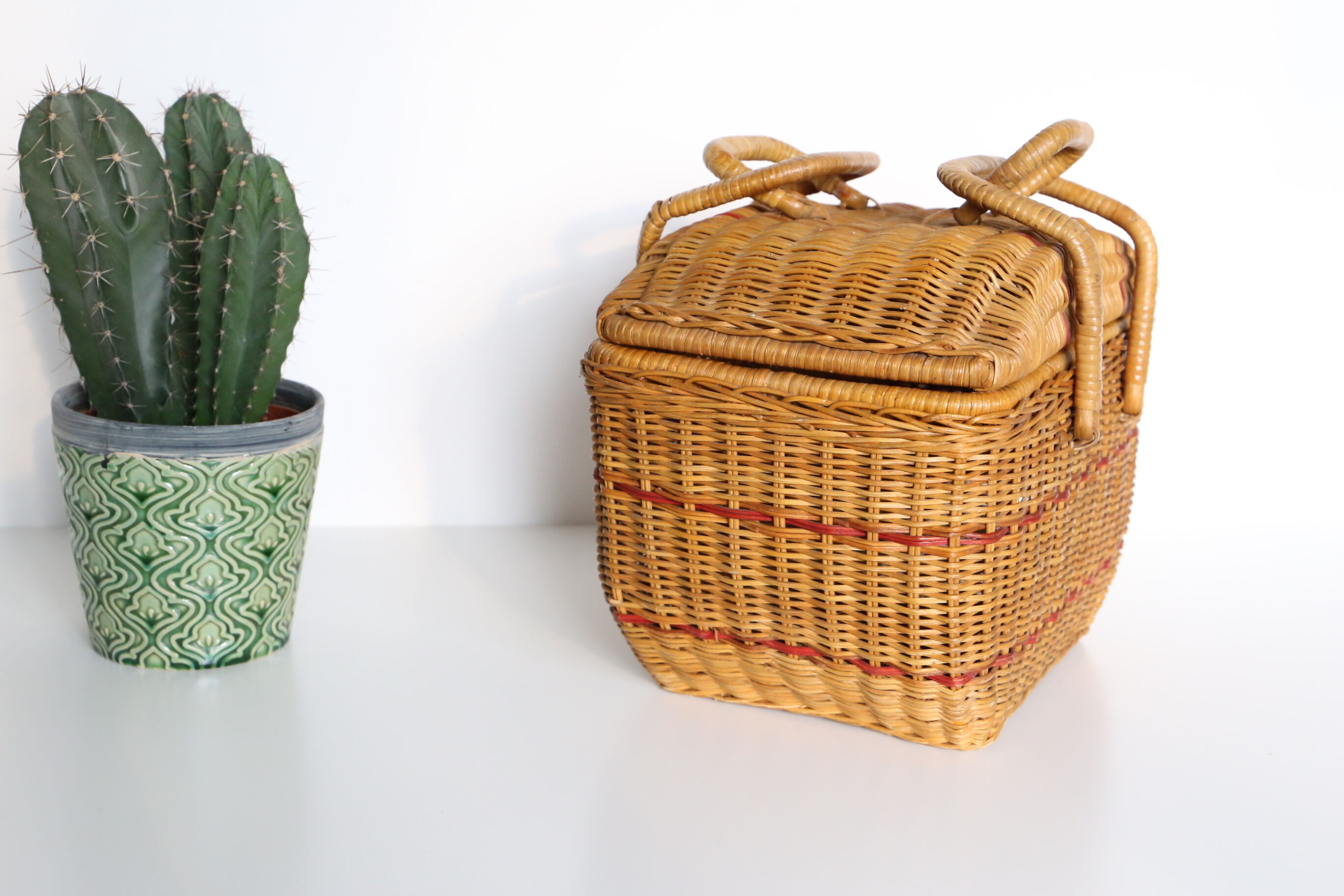 Wicker basket, picnic basket