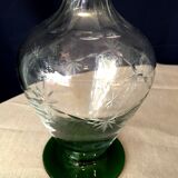 Carafe liquor service with 9 two-tone glasses