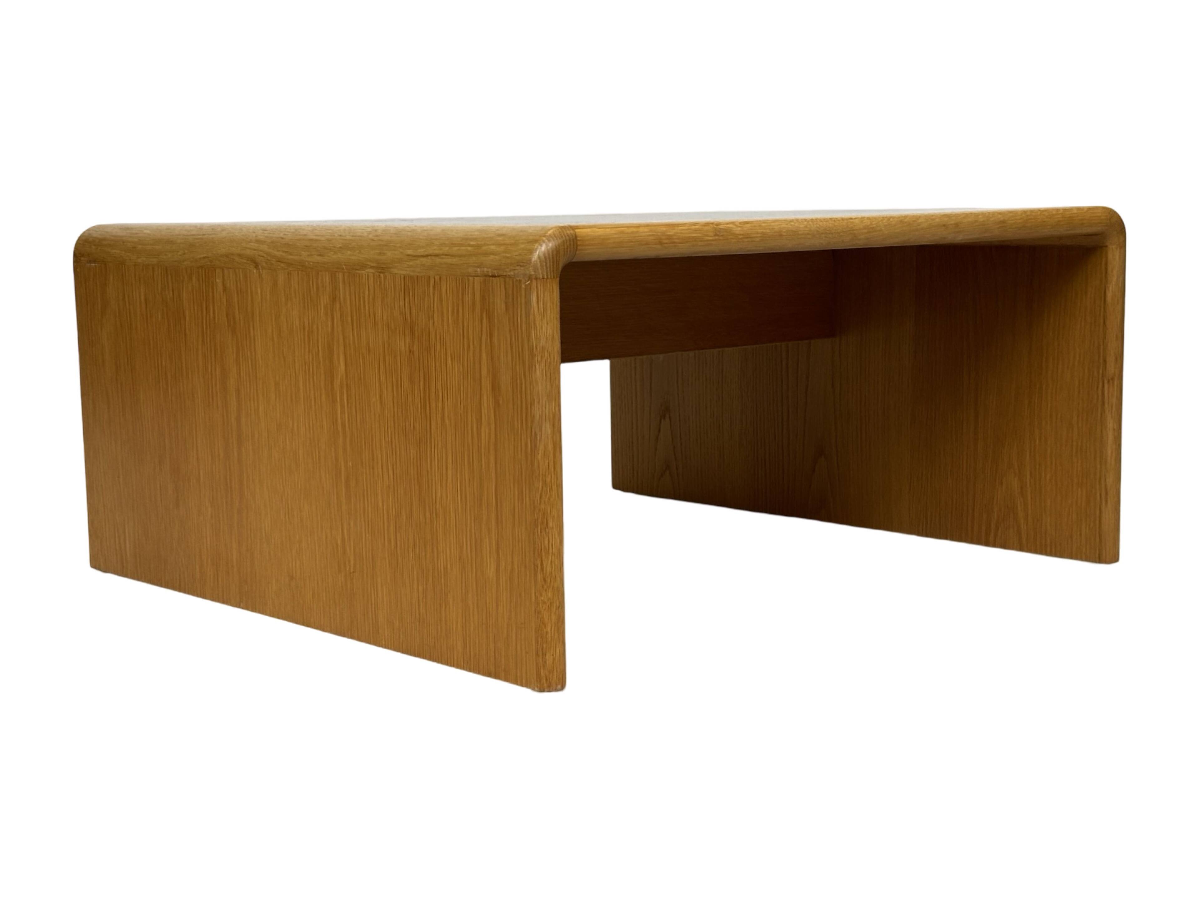 Table basse carrée minimaliste en chêne, années 70