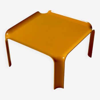 Coffee table T 877 by Pierre Paulin for Artifort 1970