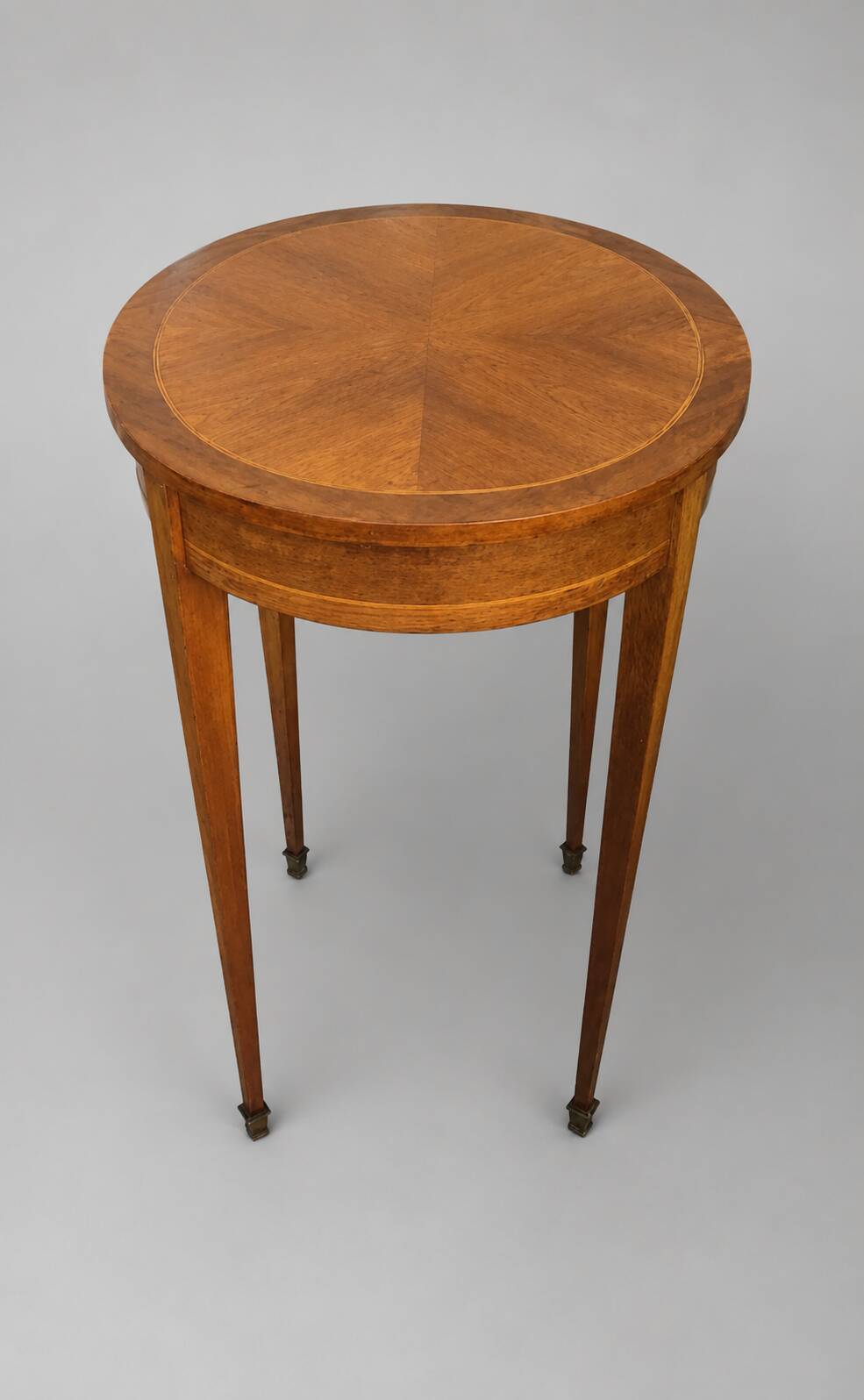 Oval guéridon Louis XVI — Sun marquetry — 19th century
