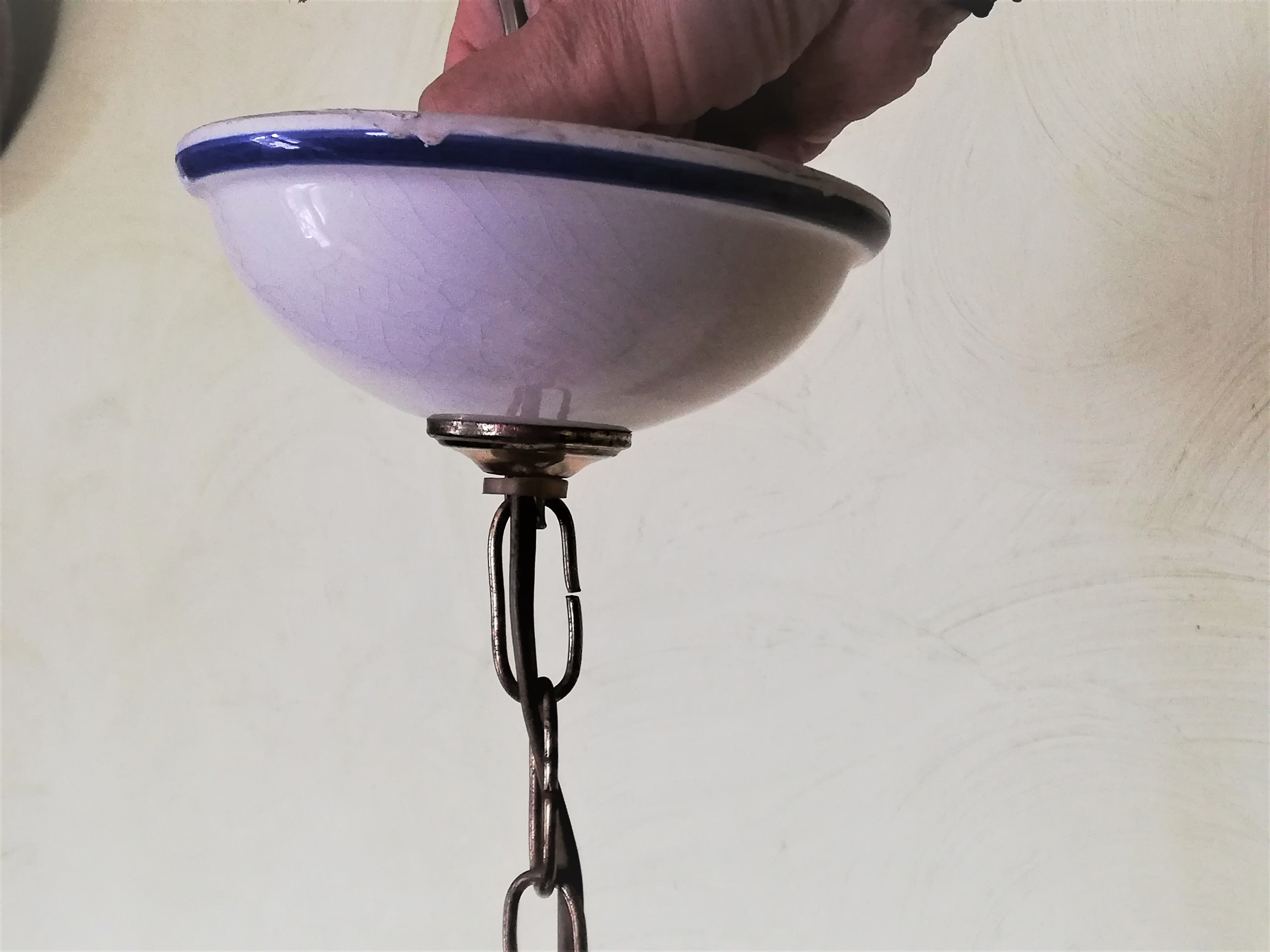 Antique ceramic suspension