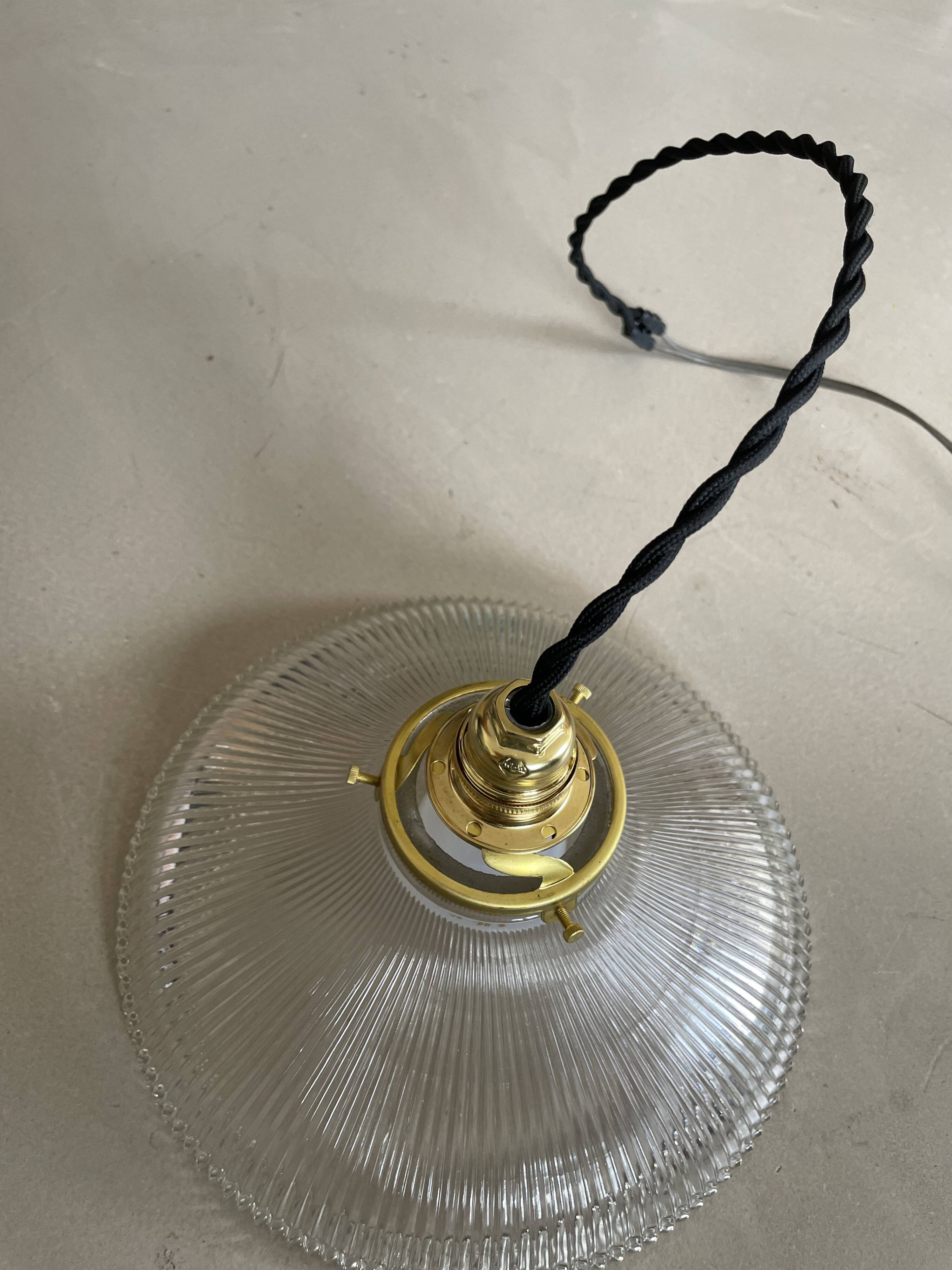 Old holophane suspension