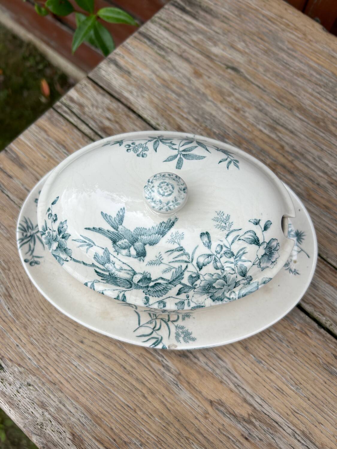 Mignon Longwy iron earth sauce boat