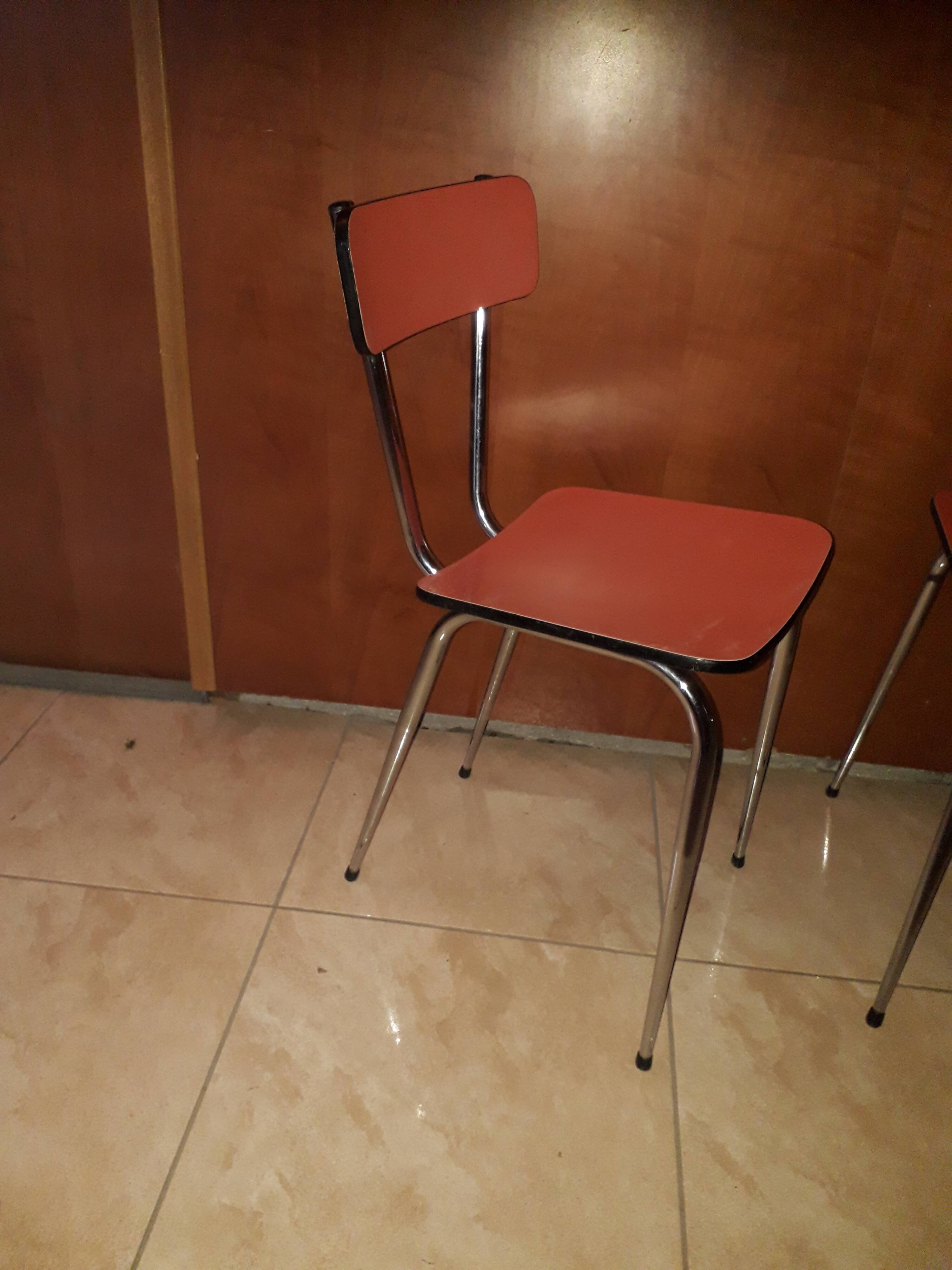 Paire de chaises en formica rouge pastel vintage