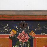 Malle ancienne à motifs floraux (c.1870)