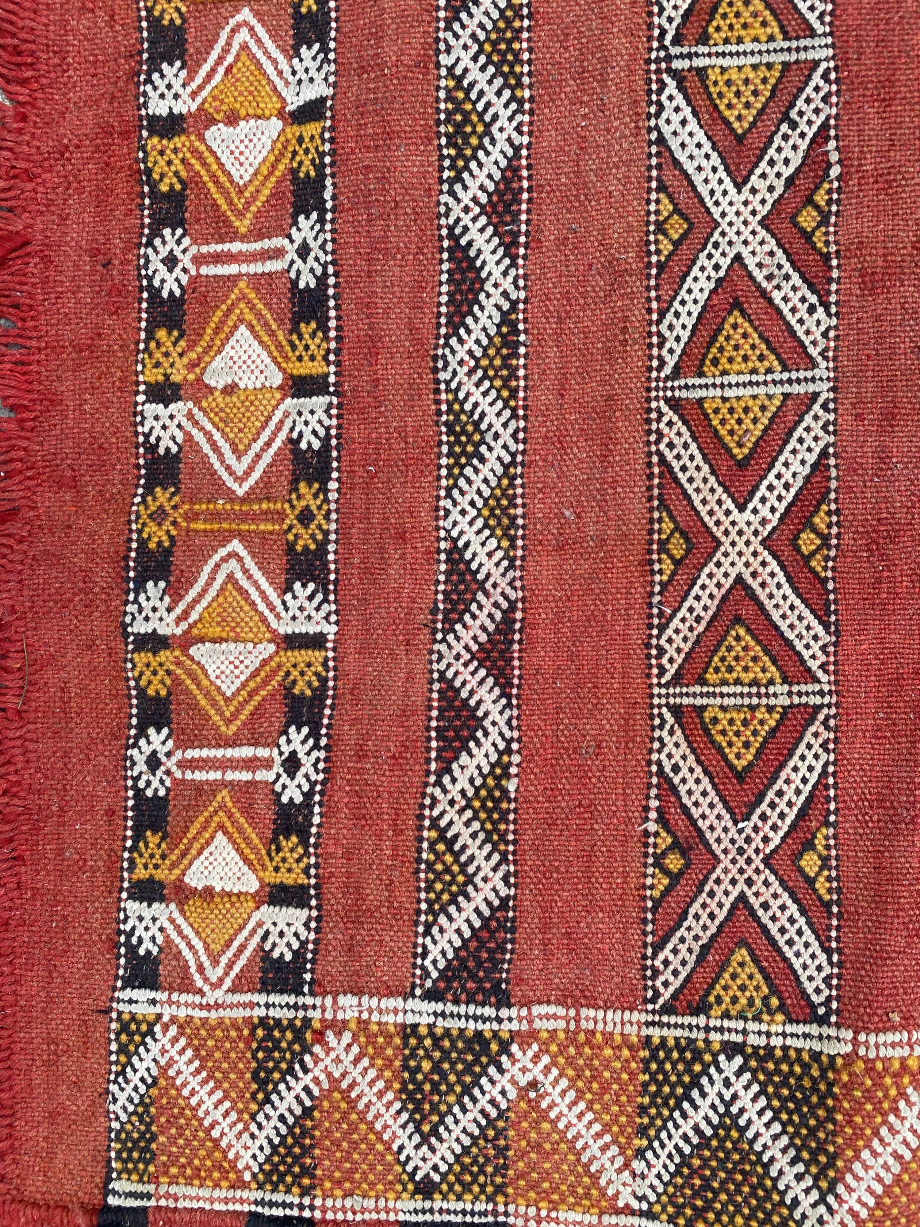 Tapis kilim berbere marocain tissé main 118x165 cm