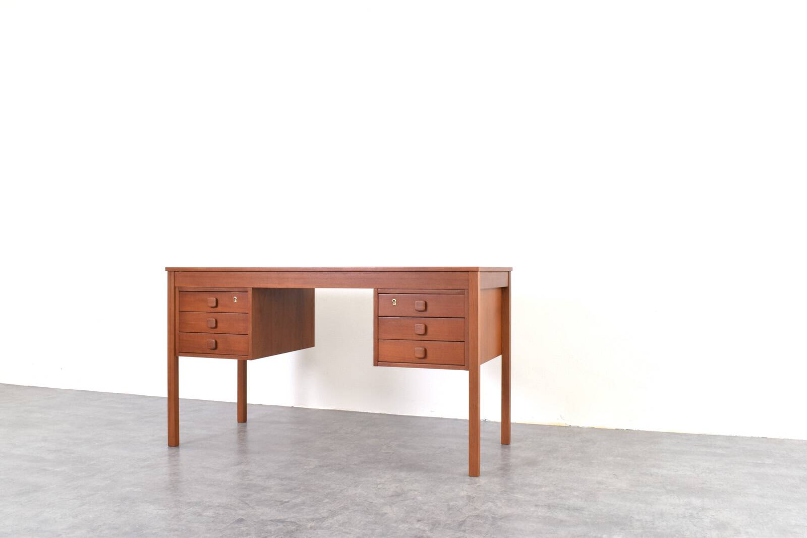 Mid-Century Danish Teak Desk from Domino Møbler, 1960s.