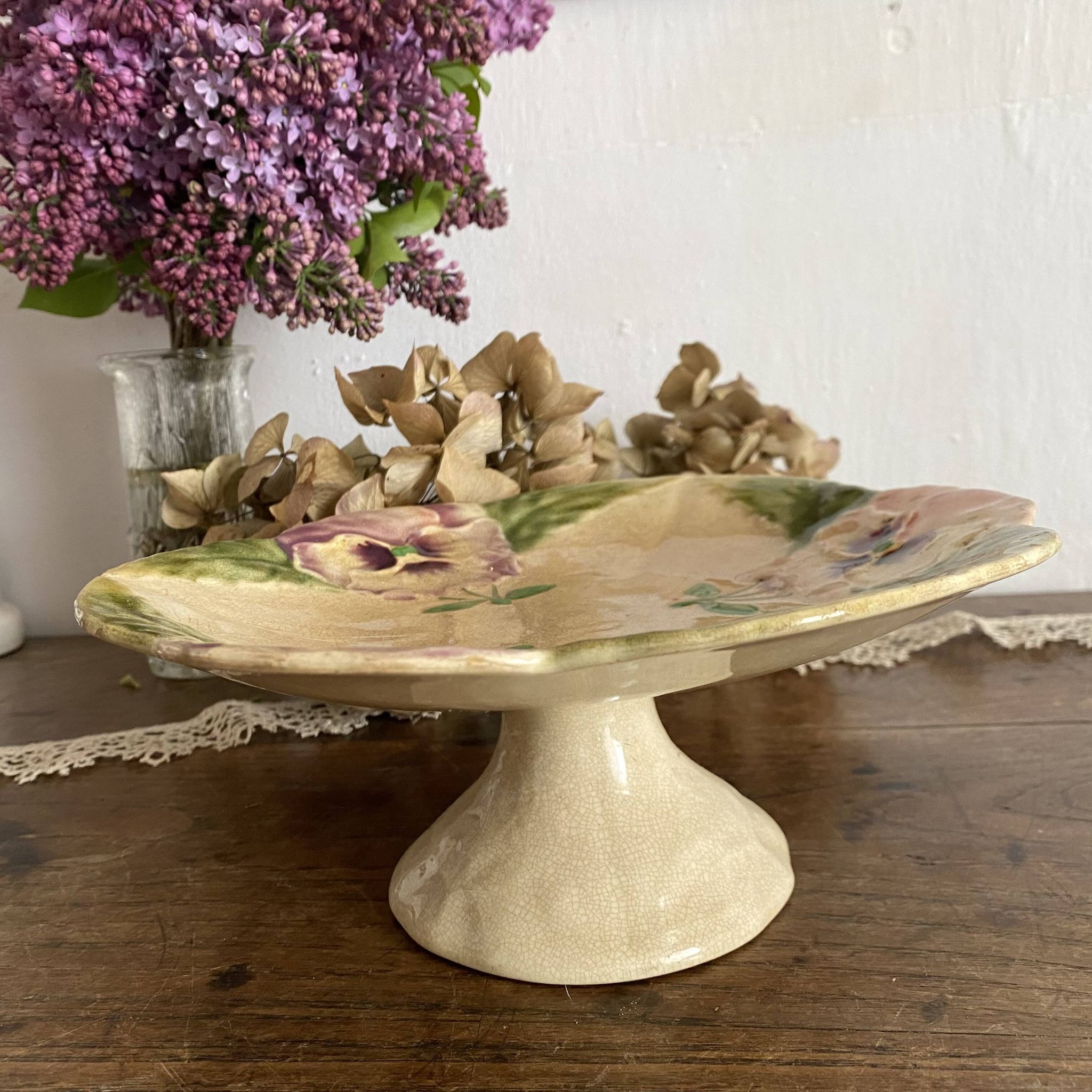 Footed dish in slip, pansy compote dish, Choisy le Roi
