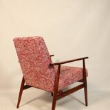 Fauteuil scandinave et repose-pieds couleur homard rouge design by H. Lis