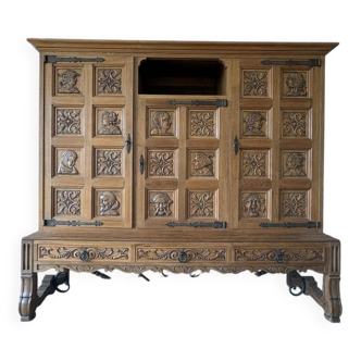 Sideboard