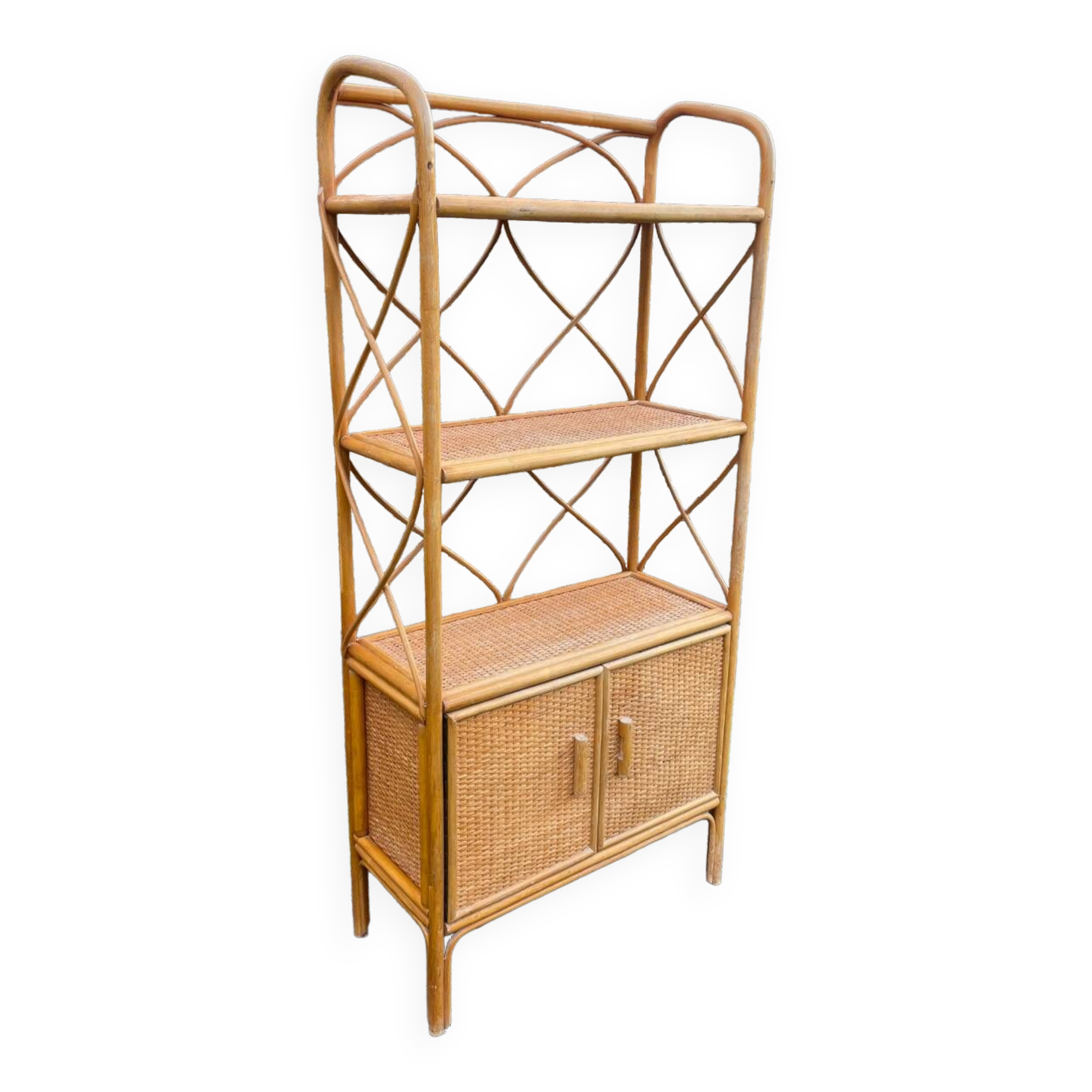 Honey-colored rattan shelf 🍯