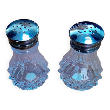 Salt and pepper shaker