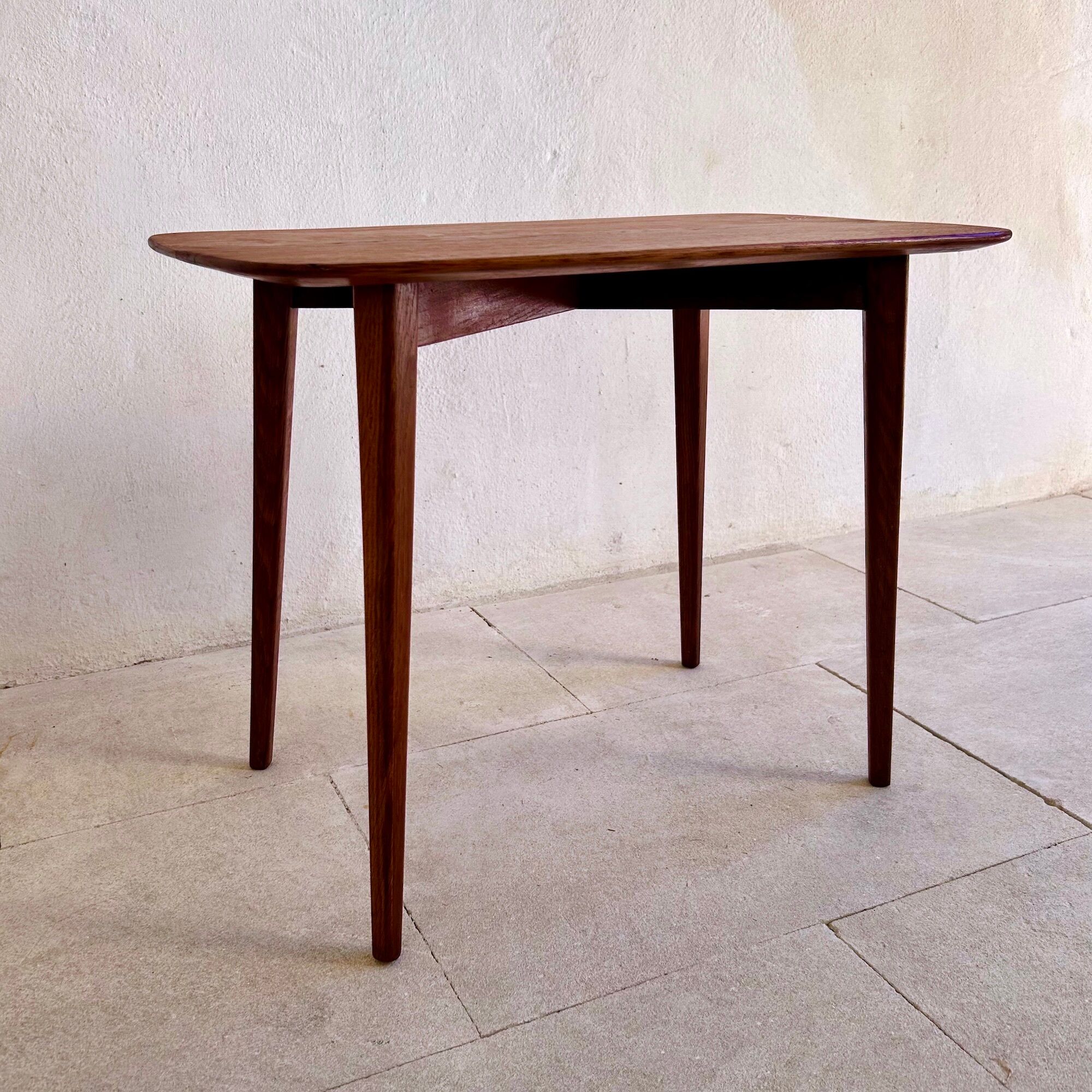 Coffee table - Scandinavian -