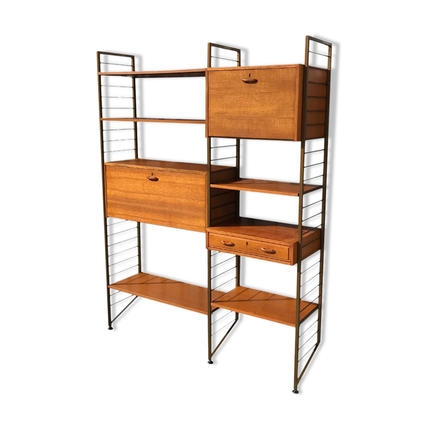 "Ladderax" shelving system Robert Heal edited by Staples 1970