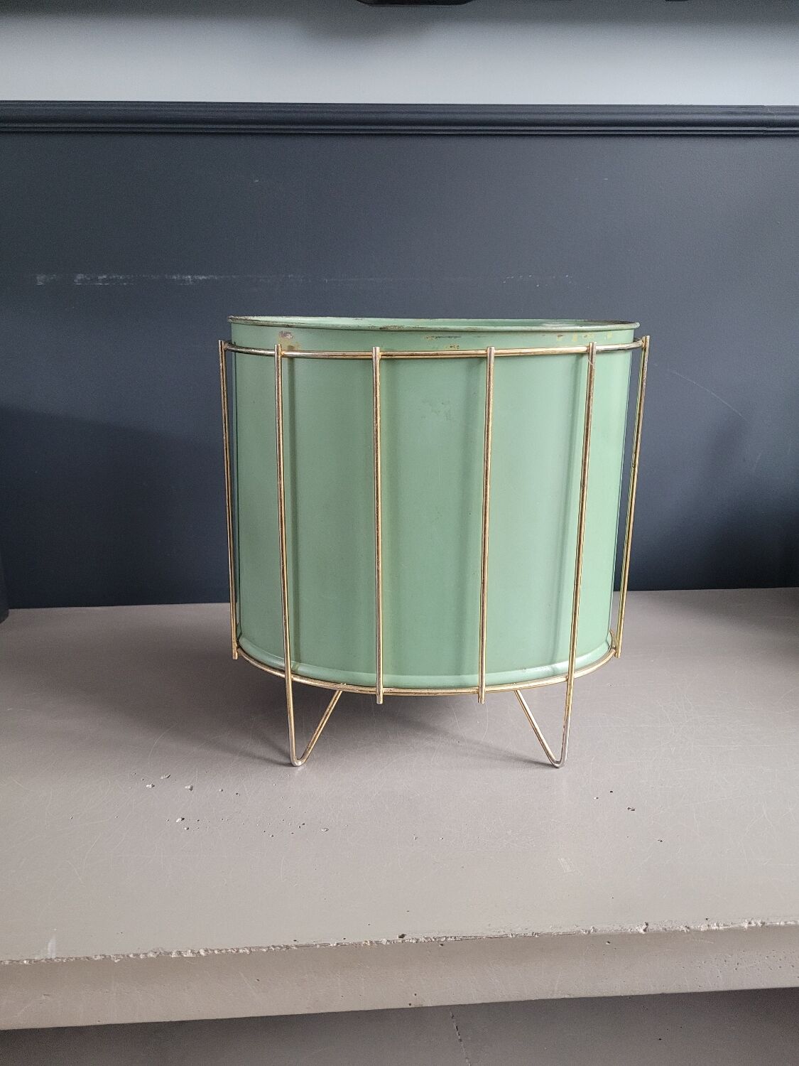 Vintage plant pot holder