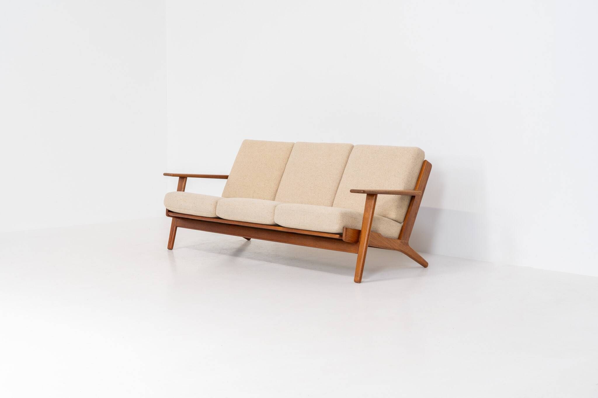 GE-290 3-seater sofa in oak by Hans J. Wegner for Getama