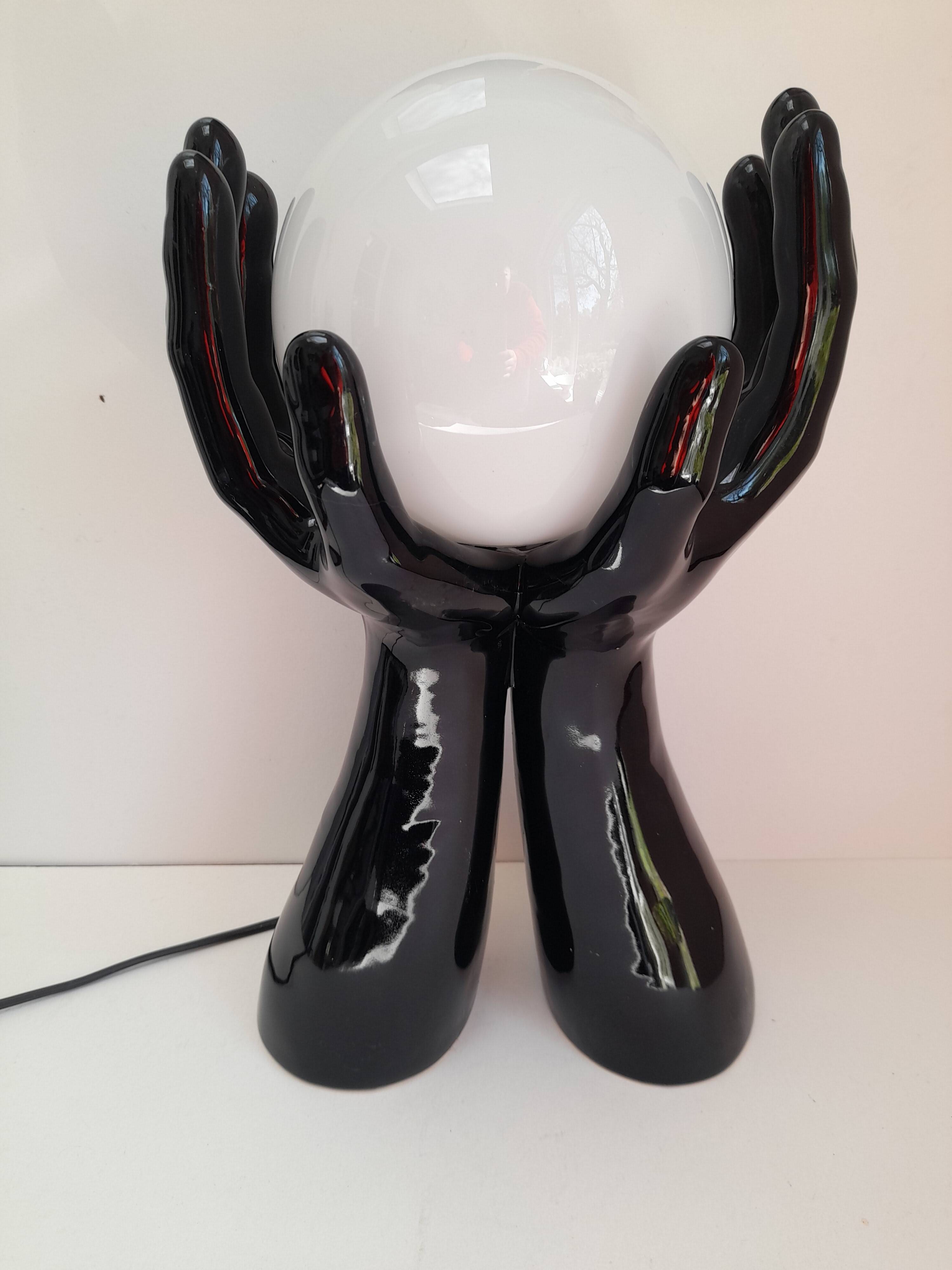 Lampe de table paire de mains noires 80s