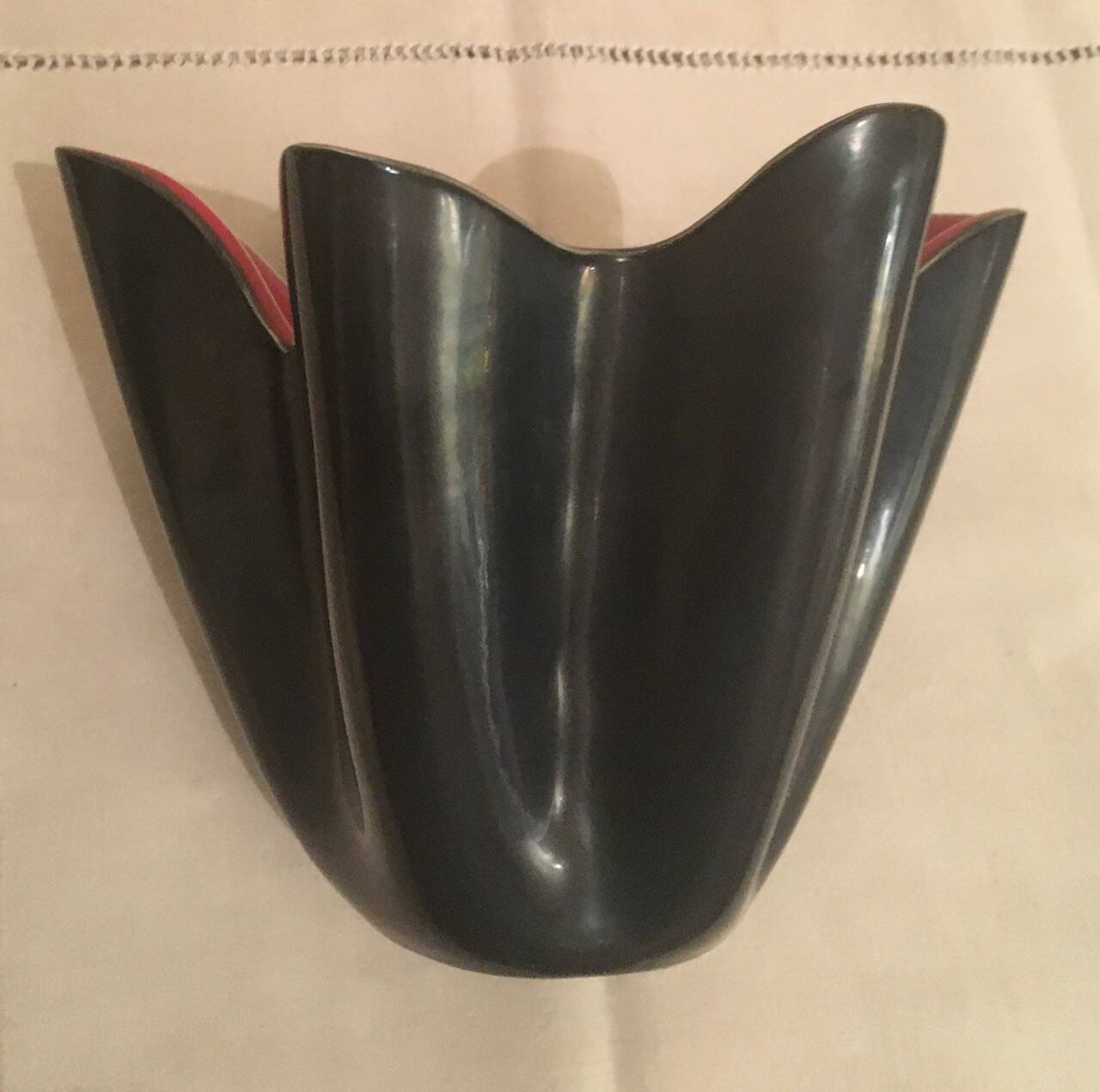 Elchinger corolla vase