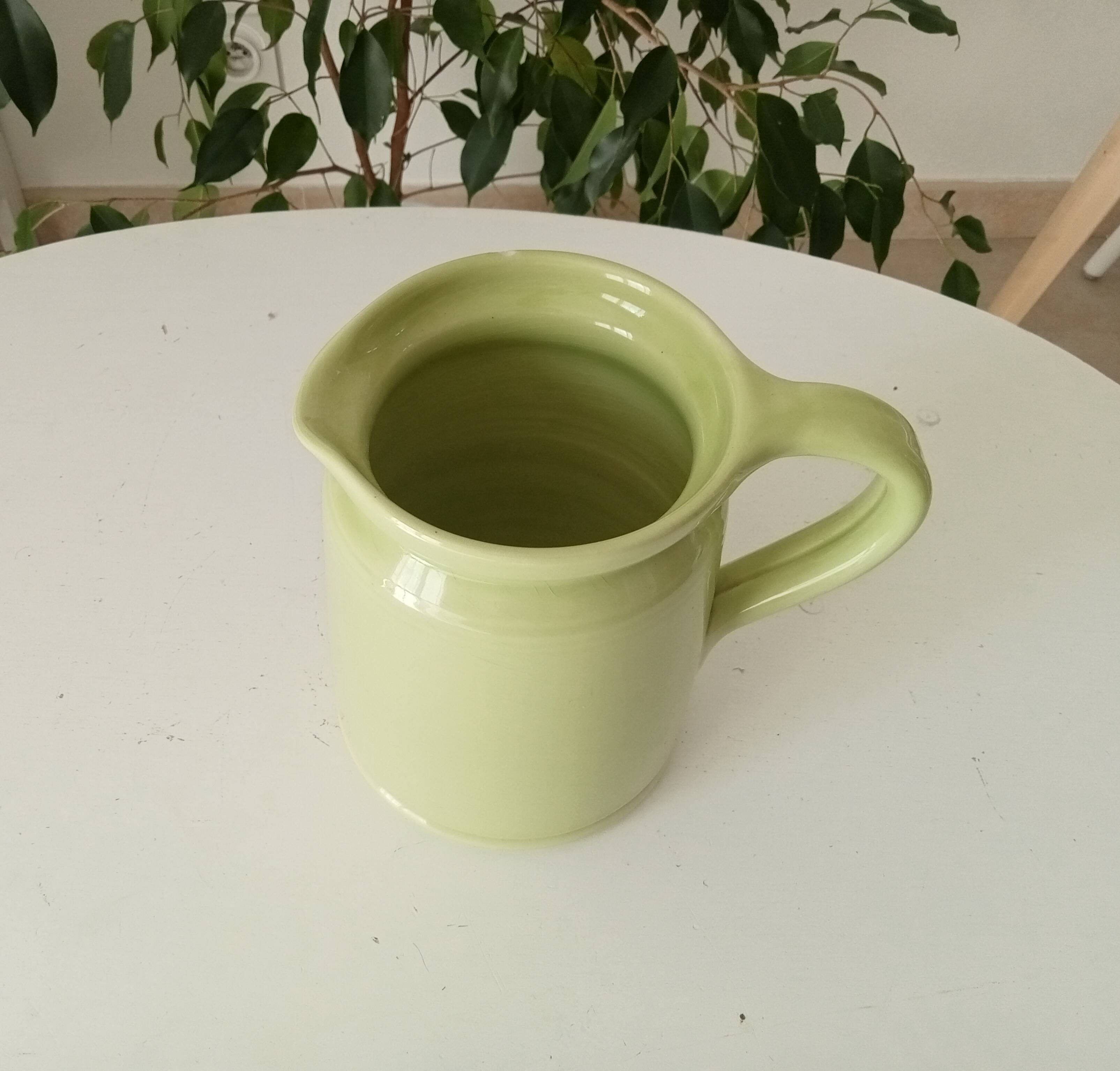 Pichet vintage en céramique craquelée
