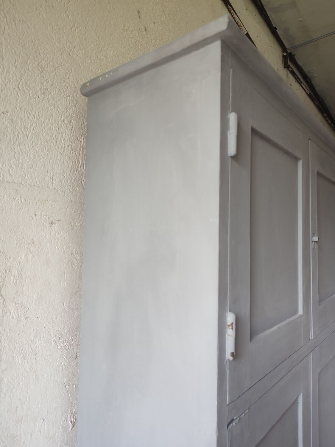 Armoire parisienne
