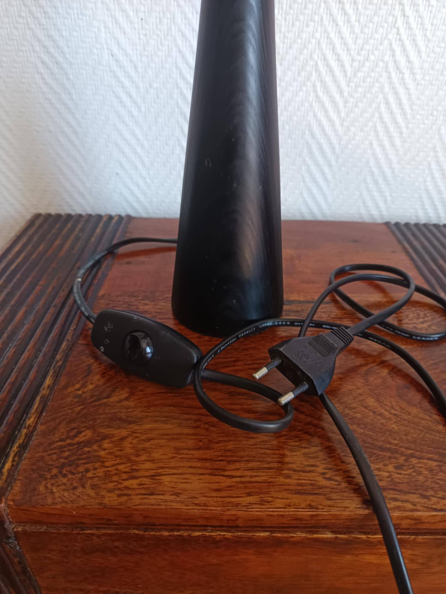 Lampe diabolo en bois noirci