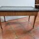 Table basse en merisier style Louis XVI dessus marbre