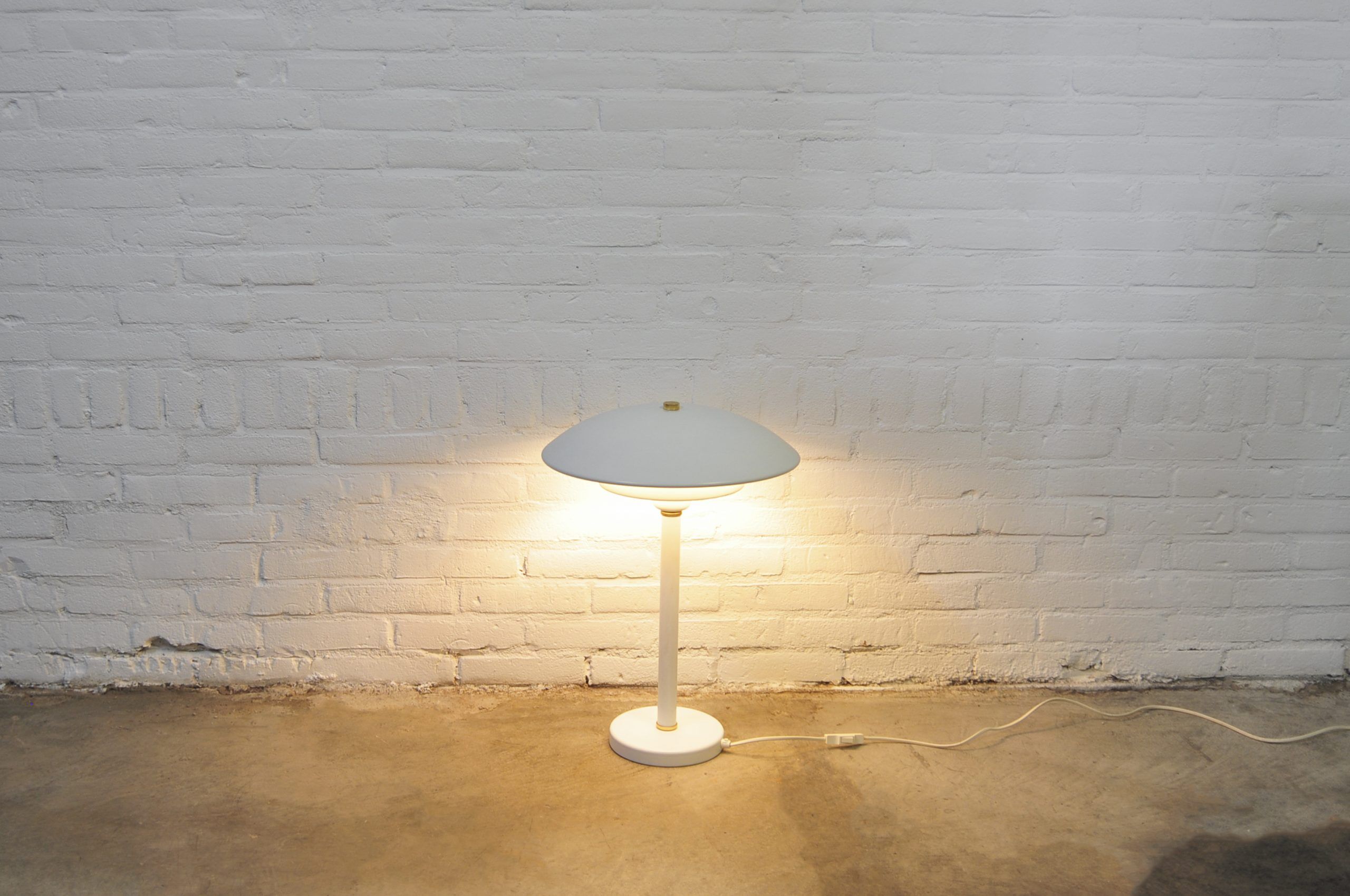 Vintage white and gold table lamp Belid