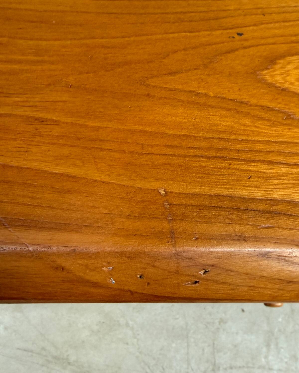 Vintage chest of drawers in solid elm