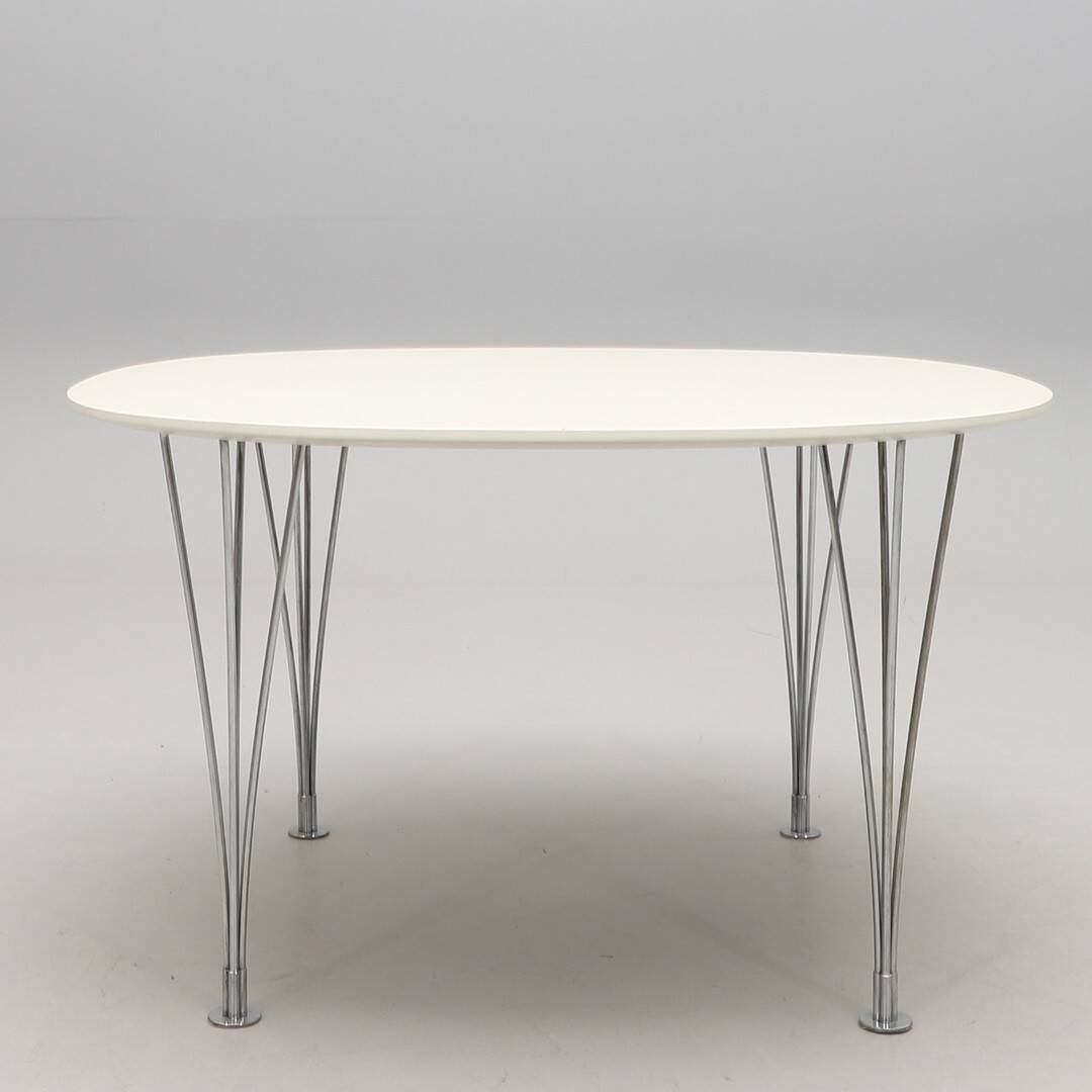 table supercircle de Piet Hein et Bruno Mathsson