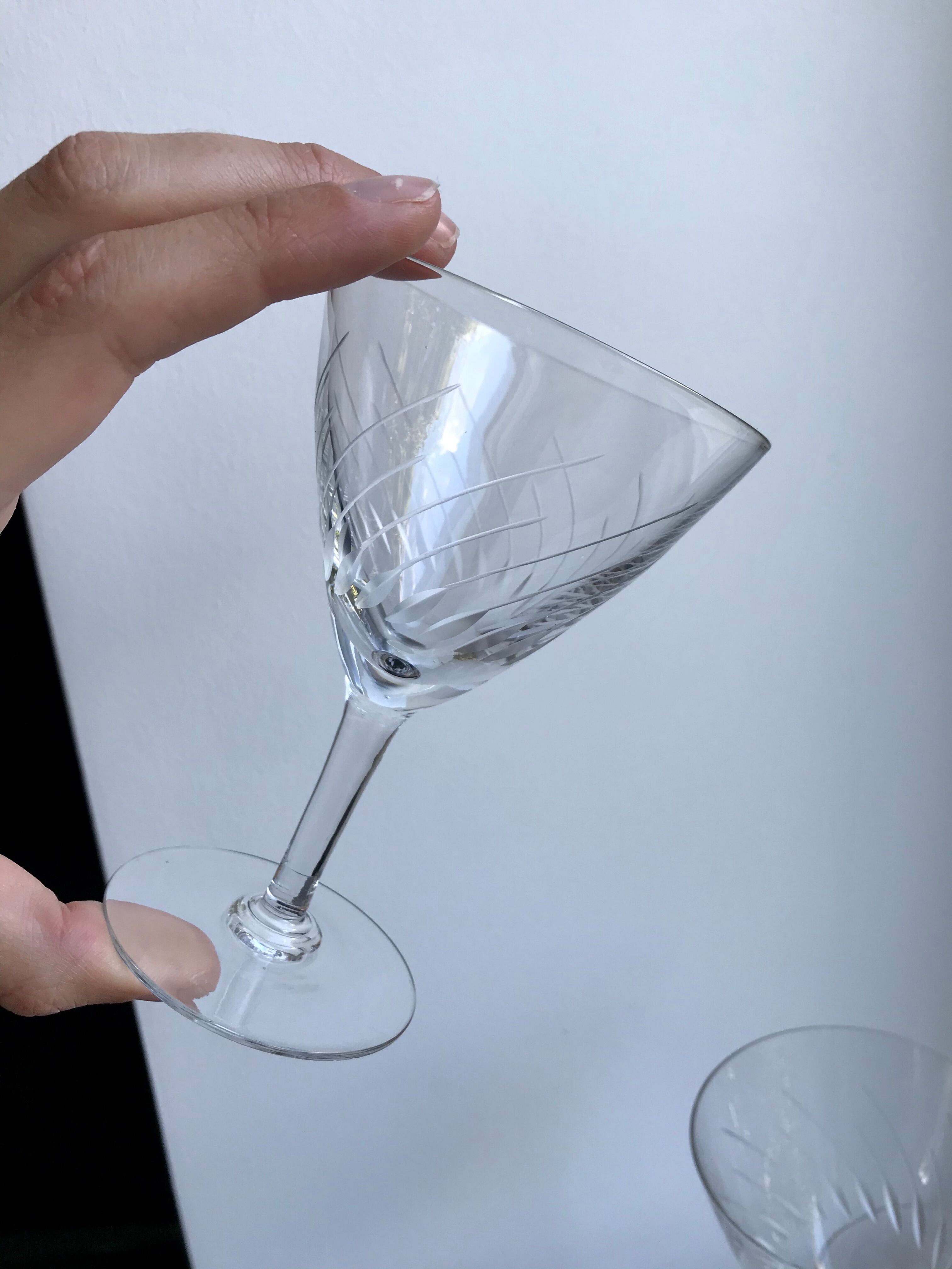 Lot de 7 verres à vin en cristal gravé années 50