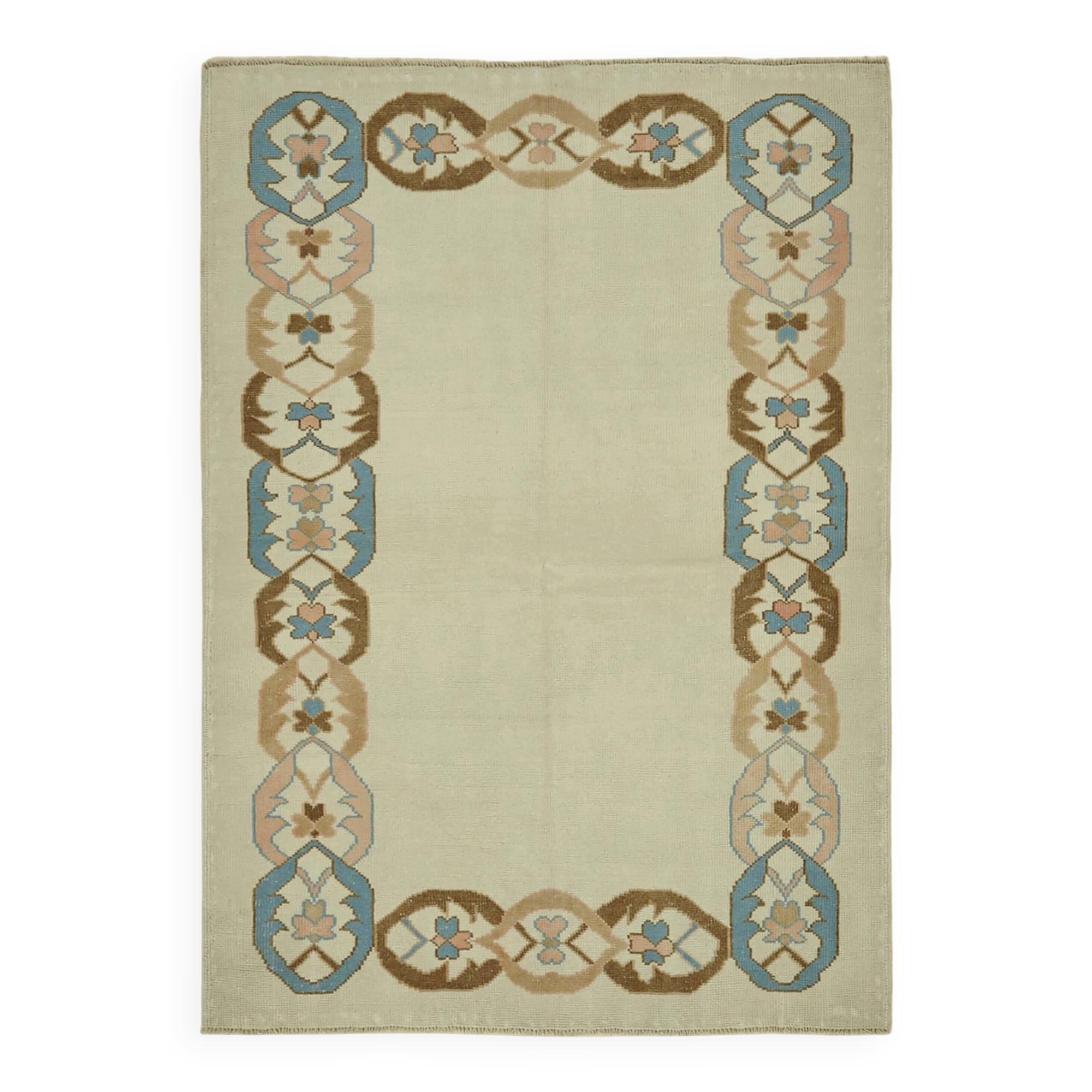 Turkish Vintage Anatolian Rug 143 cm x 195 cm