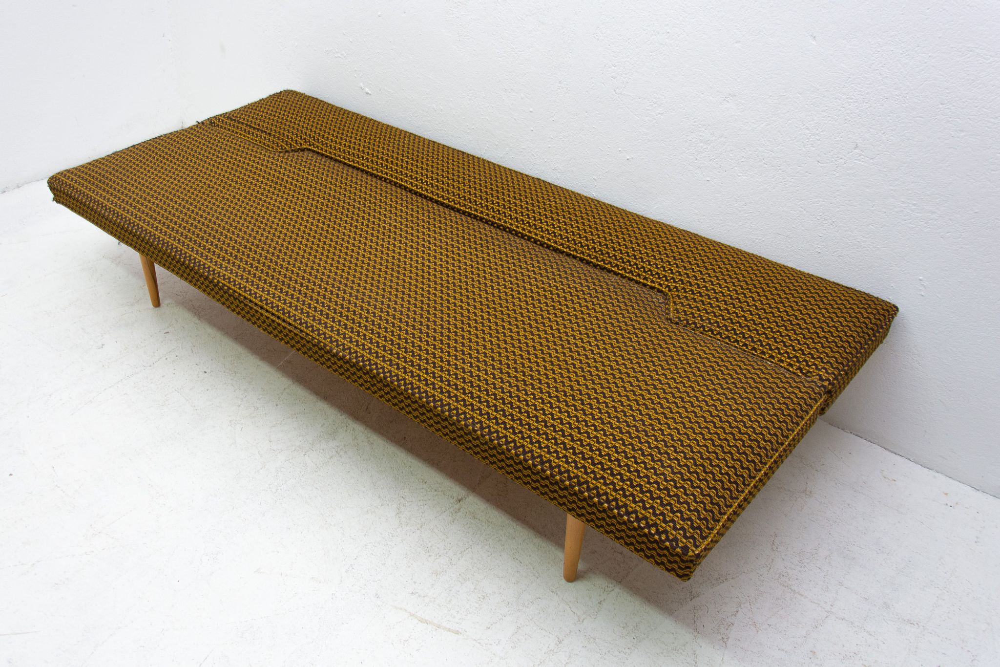 Canapé réglable du milieu du siècle par Miroslav Navrátil, années 1960, Tchécoslovaquie