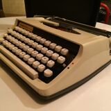 Brother Nogamatic 400 portable mechanical typewriter - japan 70s