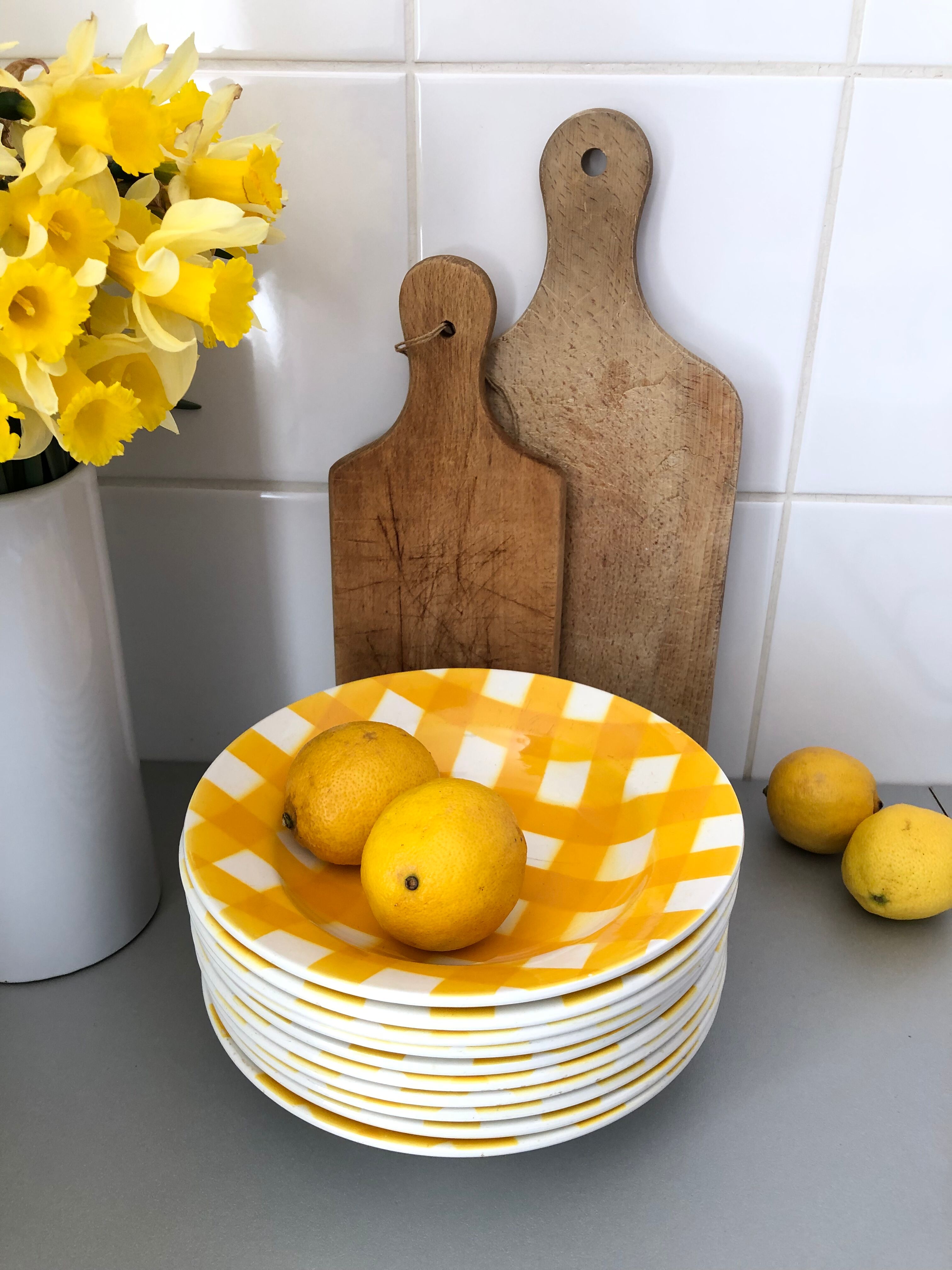 Hollow plates Sarreguemines yellow tiles