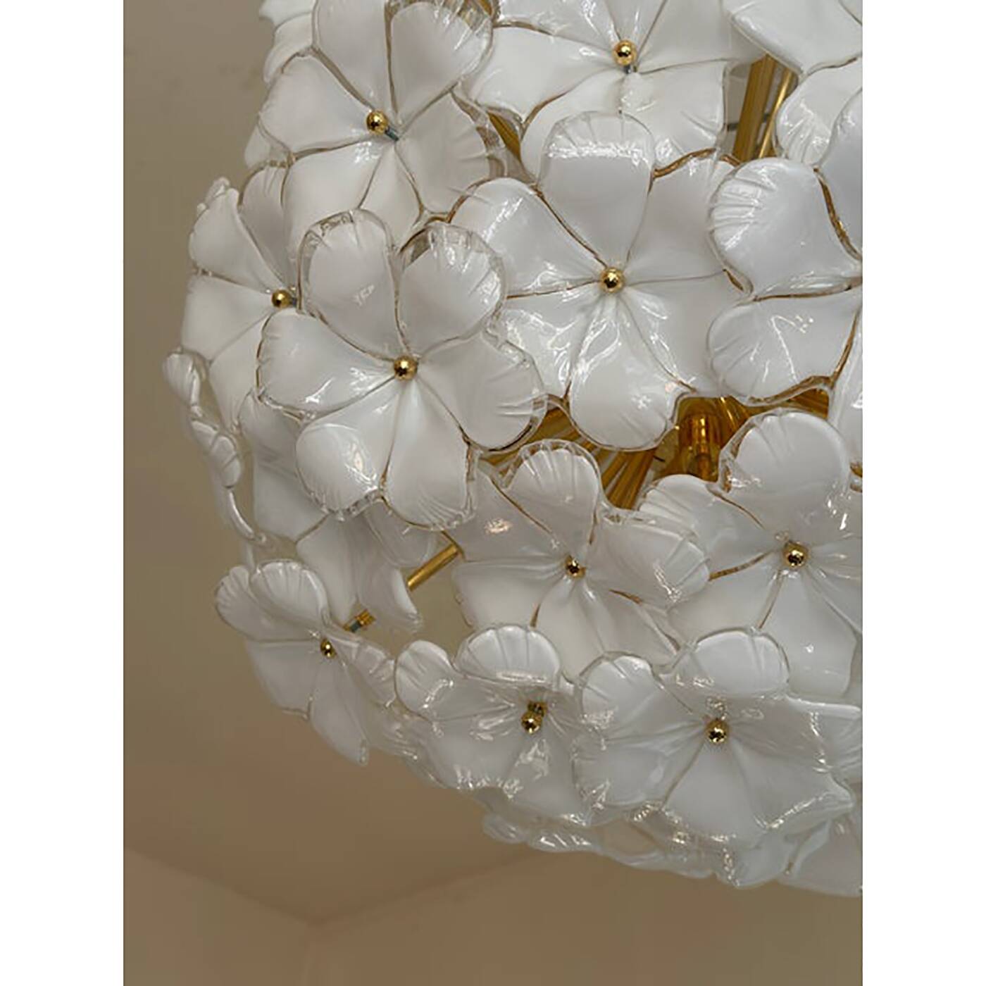 Italian White Flowers Glass Sputnik Candlestick